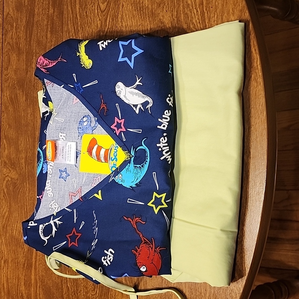 SIZE 2X SCRUB SET.